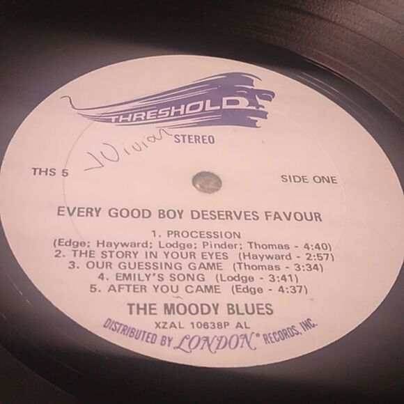 The Moody Blues Vinyl Record - Picture 11 of 13